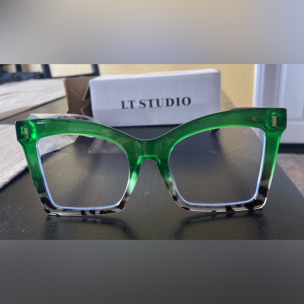 LT Studio Green Tortoise Shell Frame Fashion Reading Glasses 1.5